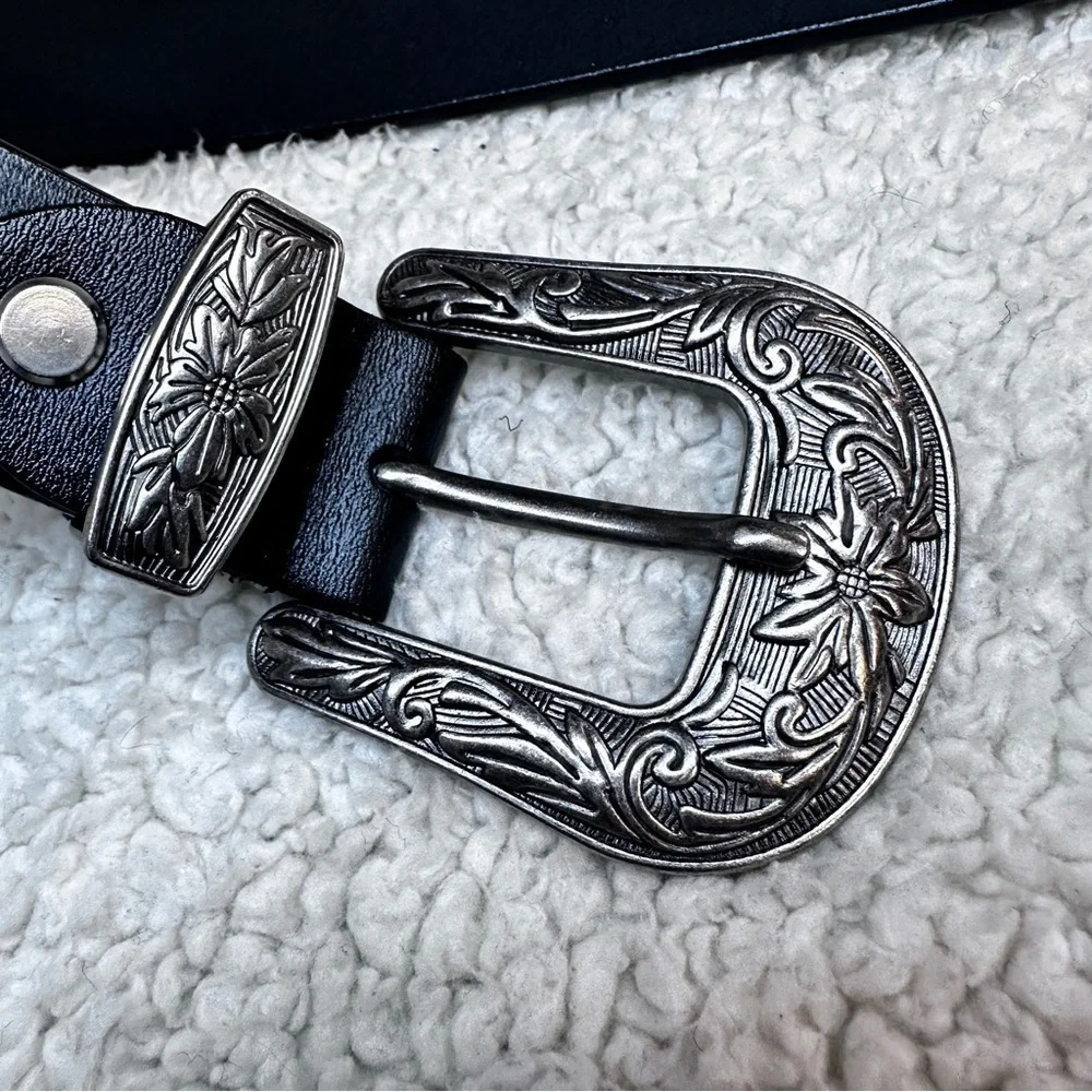 Black western Coastal Cowboy  belt ornate buckle faux leather. NWOT